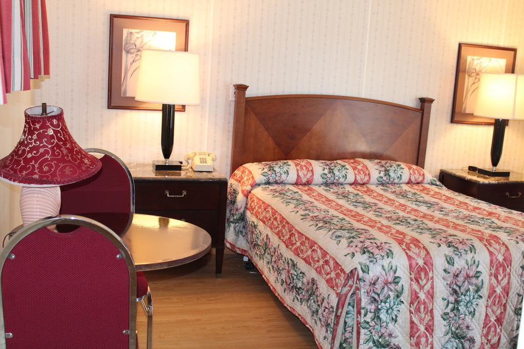 Royale Coach Motor Lodge Hampton Exterior foto